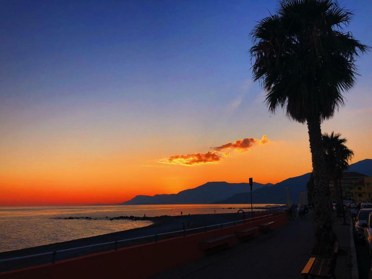 Le Case del Sole Ventimiglia Exterior foto